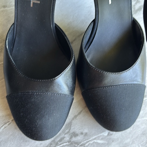 EUC CHANEL 2023 Interlocking CC Logo D'Orsay Pumps black and white 37.5 - Picture 6 of 11